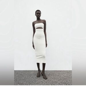 STRAPLESS CUT OUT DRESS